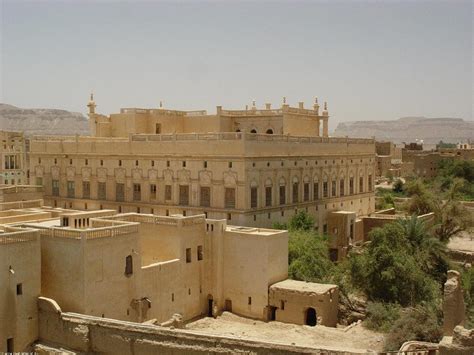 Tareem (تريم) is a historic town situated in the hadhramaut valley of south yemen south arabia, approximately 35km tareem is widely acknowledged as the theological, juridical, and academic. Jemen 2007, Seiyun, Tarim, Shibam