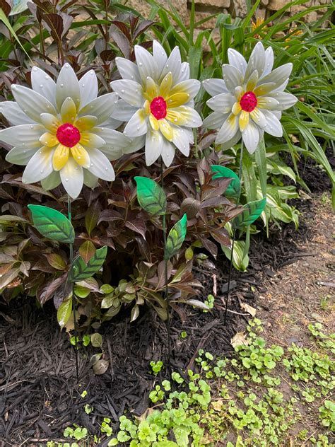 White Metal Flower Garden Stakesset Of Three Daisy Metal Etsy