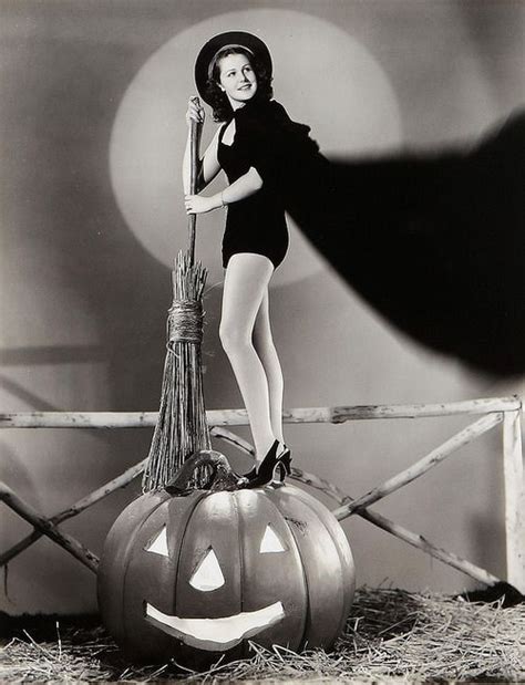 Pin On Vintage Hollywood Halloween