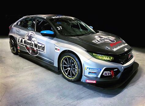 Honda Civic Type R Tcr With Special Livery Celebrates Road Going