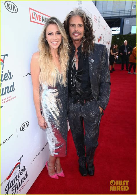 Steven Tyler And Girlfriend Aimee Preston Share A Smooch At Grammy