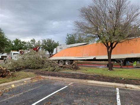 Walmart Decides Fate Of Tornado Ravaged Sams Club In Tarrant County