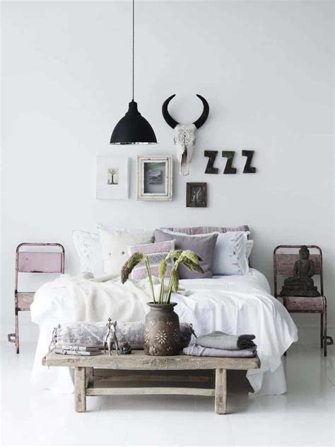 The scandinavian bedroom really is a thing of beauty and one of our fave ways to decorate at this time of year. 33 Ultra-cozy bedroom decorating ideas for winter warmth