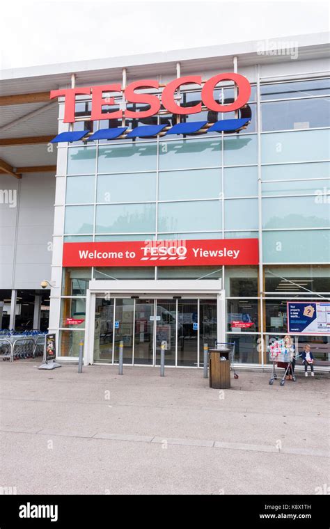 Tesco Entrance Hi Res Stock Photography And Images Alamy