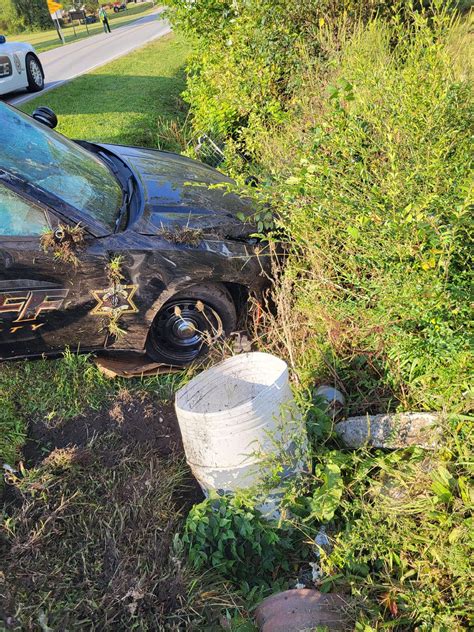 Pulaski County deputy injured after wreck, woman arrested | FOX 56 News