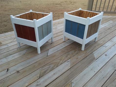 Even if you know nothing about construction this article is for you. Ana White | $20 Planter Boxes - DIY Projects