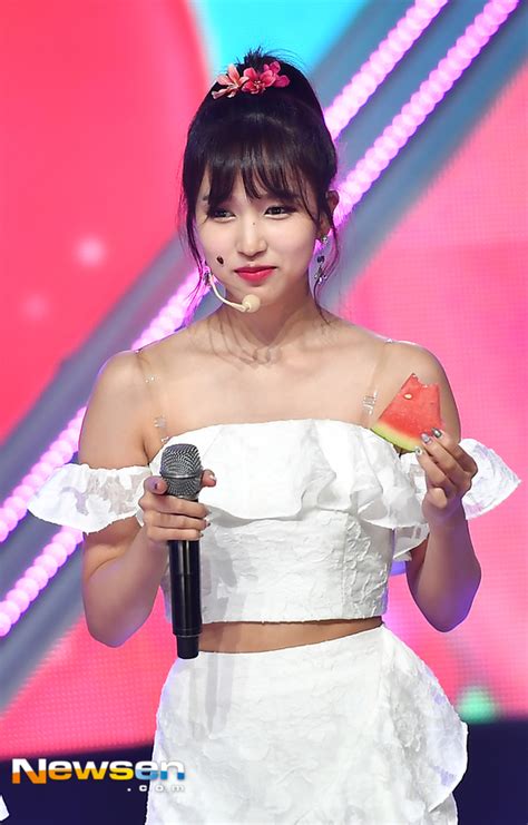10 Times Twices Mina Was A Sexy Shoulder Line Queen In The Prettiest