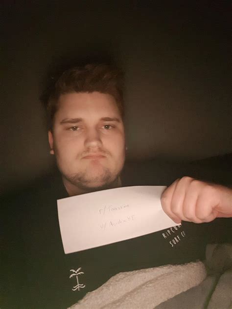 Toast Me 18 Year Old Aussie Who Has Barely Any Friends Rtoastme