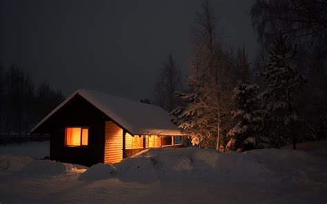 A bushmans hut in the alpine national park, some shelter away from the cold. cabin in the woods....so romantic | House, Winter house ...