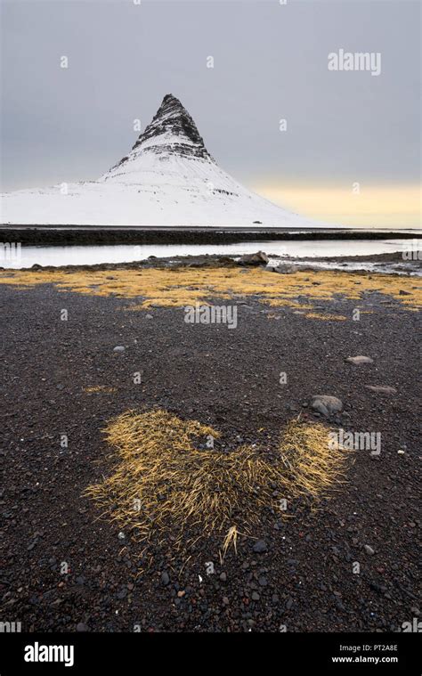 Kirkjufell Mount Snæfellsnes Iceland Stock Photo Alamy