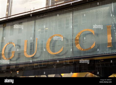 Gucci Store Front New York Stock Photo Alamy