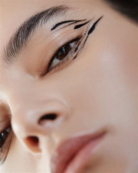 Li5 Graphic Eyeliner Avant Garde Makeup Photography