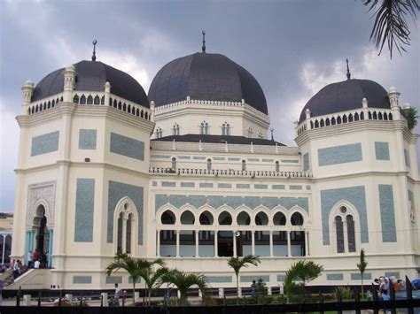 Mesjid Raya Mosque Medan Indonesia Mesjid Raya Mosque Photos And