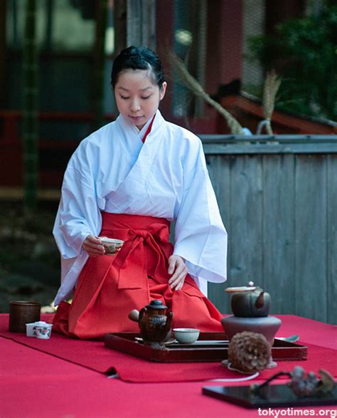 Traditional Tea Ceremony In A Tokyo Temple — Tokyo Times