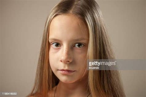 Pics Of 10 Year Old Girls Stockfotos En Beelden Getty Images