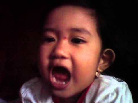 Pada zaman dahulu kala, dikerajaan dasar laut, hiduplah seorang putri ikan yang dinamai putri duyung. Dongeng Putri duyung - YouTube
