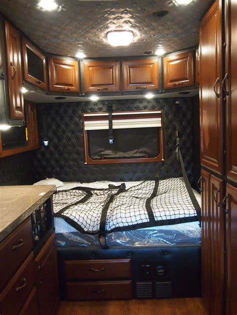 What Do Luxury Sleeper Cabs For Long Haul Truck Drivers Look Like Core77