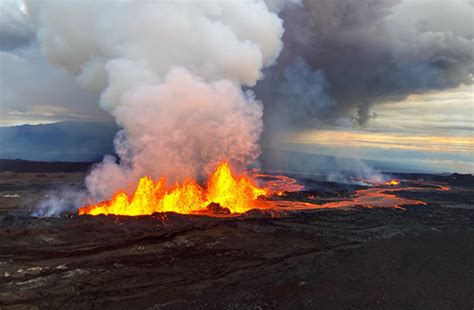 Images From The Ground And Space Reveal Mauna Loas Breathtaking