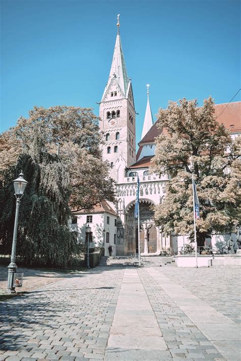 Bekannte augsburg sehenswürdigkeiten sind der augsburg zoo, dom unserer lieben frau, wertach, augsburger hotelturm, bahnpark augsburg, botanischer garten augsburg, fuggerhäuser. Augsburg Sightseeing - Spaziergang zu allen ...