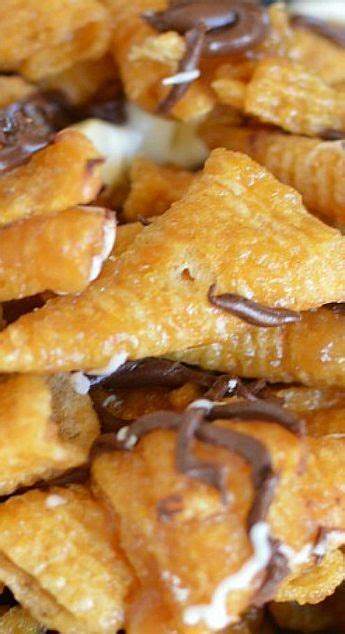Celebrate the season of thanksgiving with this thanksgiving snack mix. Five Minute Caramel Bugles | Snack mix recipes, Yummy ...
