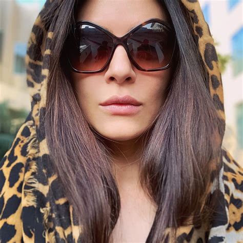Rohman shawl with sushmita sen. Sushmita Sen Height, Age, Bio, Net worth, Husband, Family ...