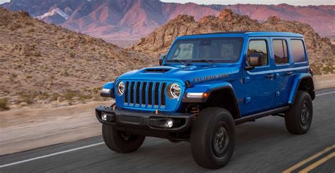 While the 2021 gladiators could get expensive in a short period of time, jeep has yet to announce a complete list of changes to the 2021 gladiator the wrangler 392 is based on the svelte rubicon, and we wouldn't be surprised to see jeep offer the hemi v8 in the mojave trim to make it a more. 2021 Gladiator 392 V8 : Tak Ada Mesin V8 Dan Versi Phev Buat Jeep Gladiator Dalam Waktu Dekat ...