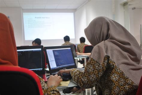 Long Distance Learning In Indonesia How Much Can Edtech Startups Help Krasia