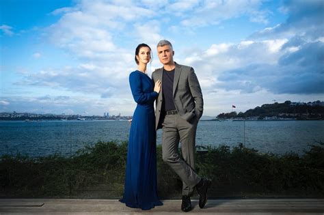 Özcan deniz ve i̇rem helvacıoğlu'nun başrollerini paylaşacağı seni çok bekledim adlı dizi şimdiden merak konusu oldu. SENİ ÇOK BEKLEDİM - Özcan Deniz