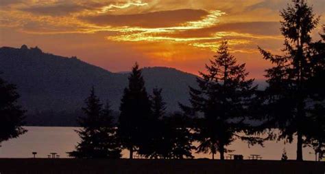 Bates state park was once the site of a thriving lumber mill and an adjacent company town set in a lush valley in the blue mountains. Photos, Videos, and Brochures - Dexter State Recreation ...