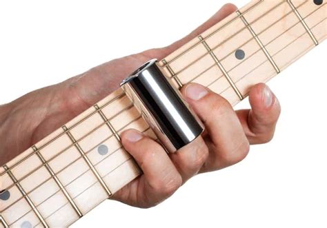 What Do Guitarists Wear On Their Fingers Traveling Guitarist