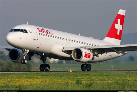 Hb Ijf Swiss Airbus A320 At Zurich Photo Id 110550 Airplane