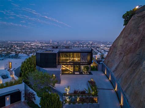 Modern Mansion In The Hollywood Hills Los Angeles — Francis York