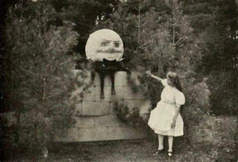 humpty dumpty from 1939 oddlyterrifying