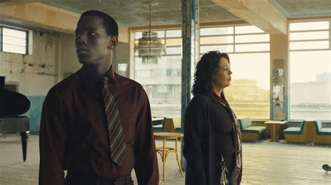 Tiff Review Empire Of Light Recalls The Magic Of Better Movies