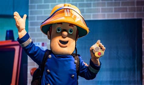 Feuerwehrmann sam elektronik strom brand in der feuerwehrstation spielzeug feuerwehrautos unboxing kinderfilm hier findet. Feuerwehrmann SAM LIVE! | München Ticket - Dein ...