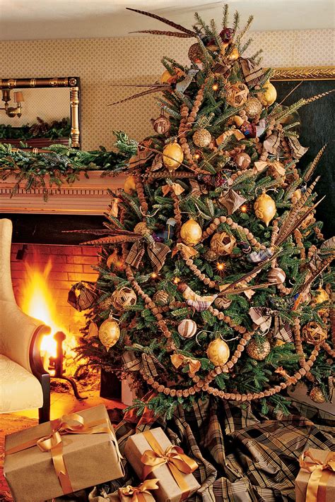 Upgrade Your Christmas Tree Game with These Decorating Ideas | Cool