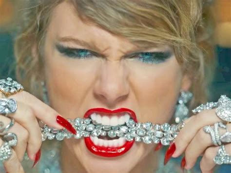 The Tale Behind Taylor Swifts Perfect Teeth Trendy Matter