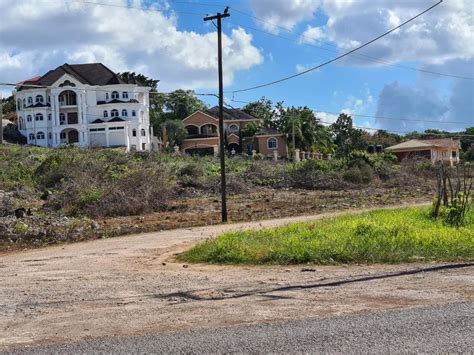 32 spur tree spur tree manchester demim realty real estate in jamaica houses for sale