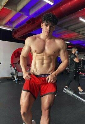 Shirtless Male Muscular Gym Jock Work Out Fitness Hunk Beefcake Photo