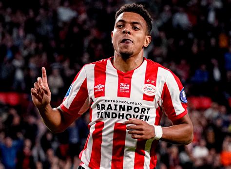 Donyell malen (born 19 january 1999) is a dutch professional footballer who plays as a forward for eredivisie club psv and the netherlands national team. Arsenal រៀបចំសំណើ ...