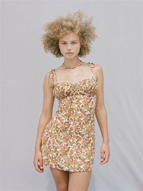 The Devon In 70s Floral Silk Mini Dress Réalisation Par Uk