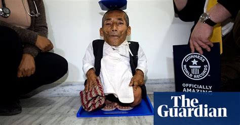 Worlds Shortest Man In Pictures World News The Guardian
