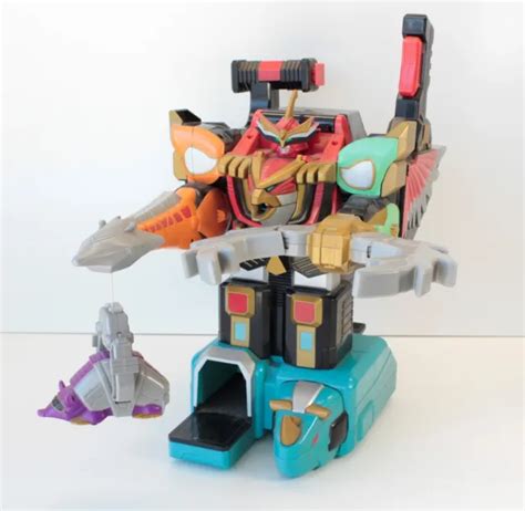 Power Rangers Wild Force Deluxe Isis Command Megazord With Armadillo