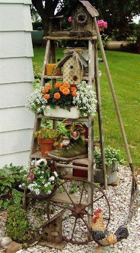 To decorate it we either seek the advice of expert or go to see the neighborhood garden. Re-purposed Garden Art Ideas | Upcycle Art
