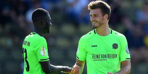 Welche spieler werden beim verein hannover 96 aktuell gehandelt? Hannover 96: Die zehn besten Spieler der Hinrunde