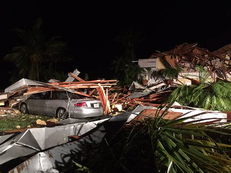 Update More Photos From Todays Storm Damage In Sarasota Near Siesta