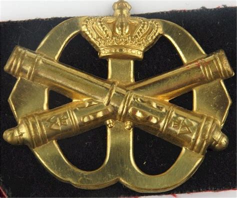 Royal Netherlands Army Field Artillery Blackred Army Cap Badge