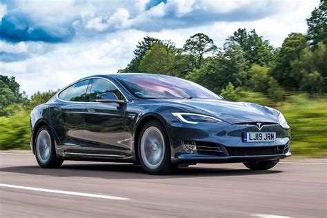 Jaguar I Pace Vs Tesla Model S Heres Which Ev Is Best