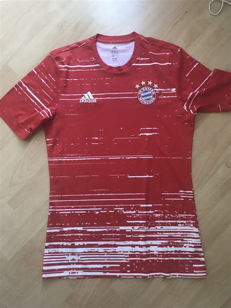 Chic shirts shirts for any occasion in the official fc bayern münchen fan shop. Original FC Bayern Fussball Shirt