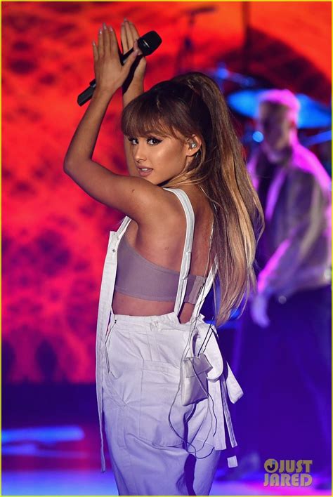 ariana grande wows at macy s fashion front row event in nyc photo 1021600 photo gallery